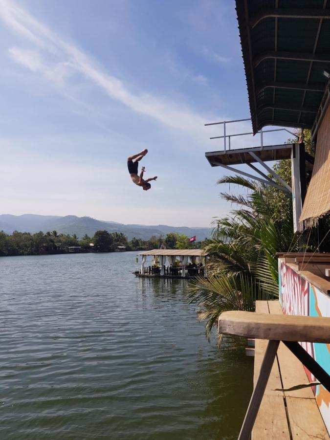 The Hideaway Hotell Kampot Exteriör bild